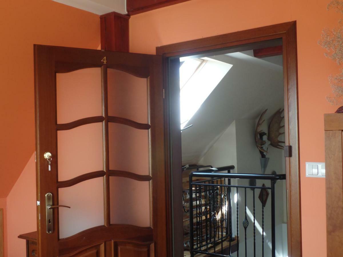 Hôtel Gosciniec Osowiec à Osowiec  Extérieur photo